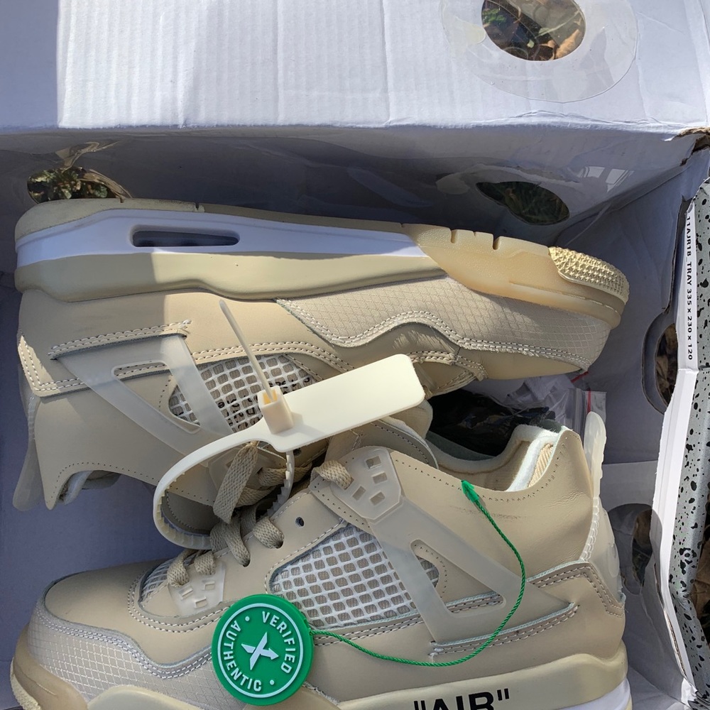Off white Jordan 4